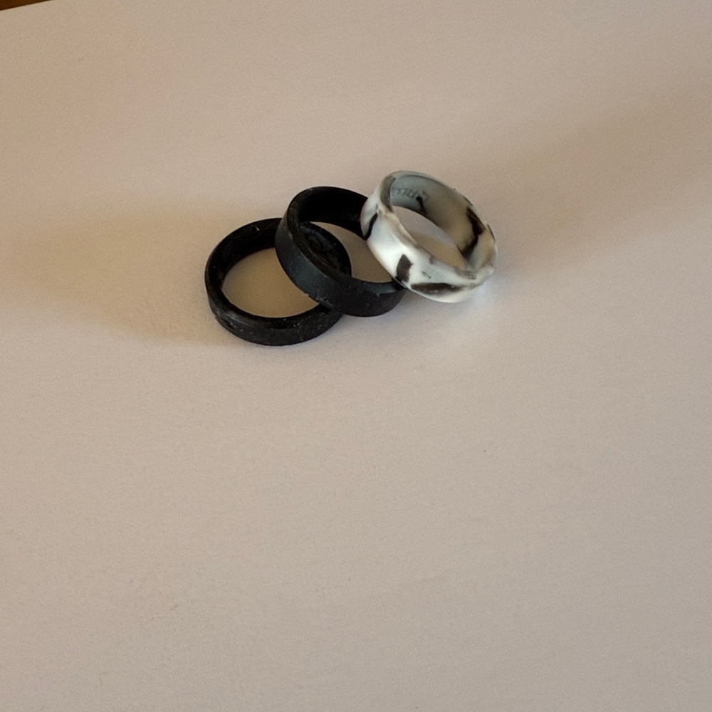 Qalo and Groove Life Women’s Rings